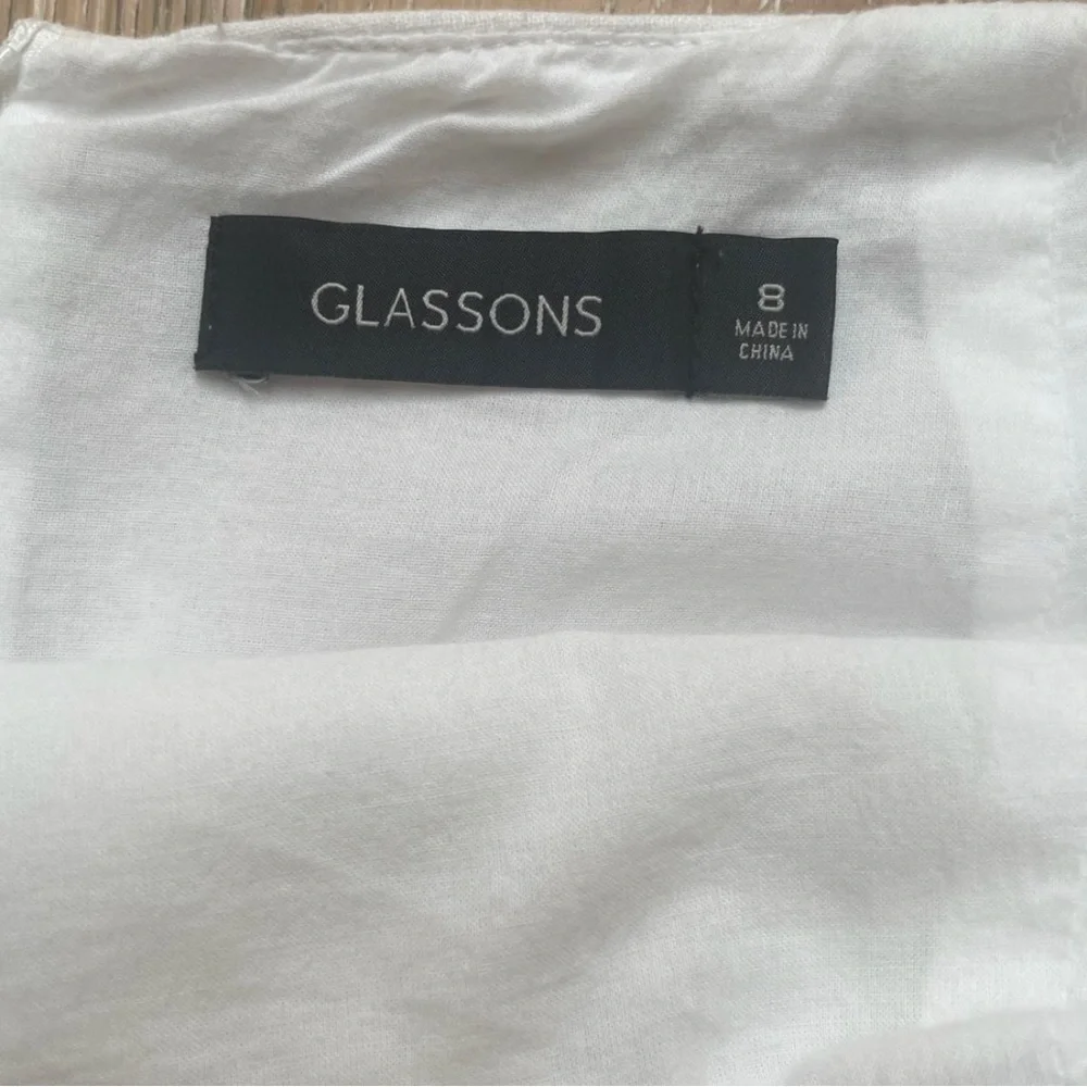 Glassons linen white mini with frill Sz 8 - Picture 2 of 2